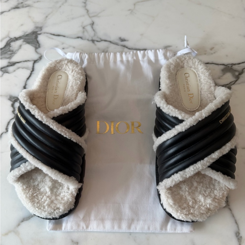 Dior Black Leather and Cream Shearling Slides Size 40